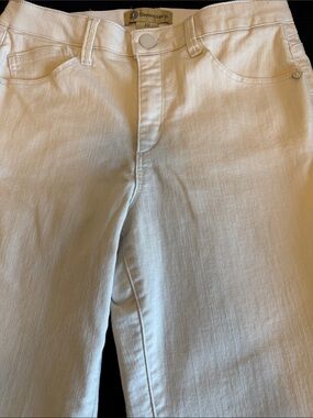 Democracy Cream Slim Straight Jeans